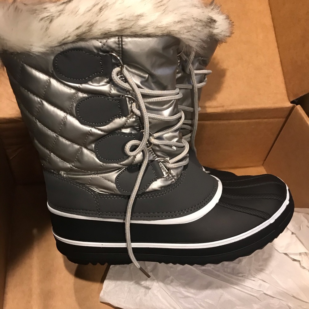 Woman’s snow boots